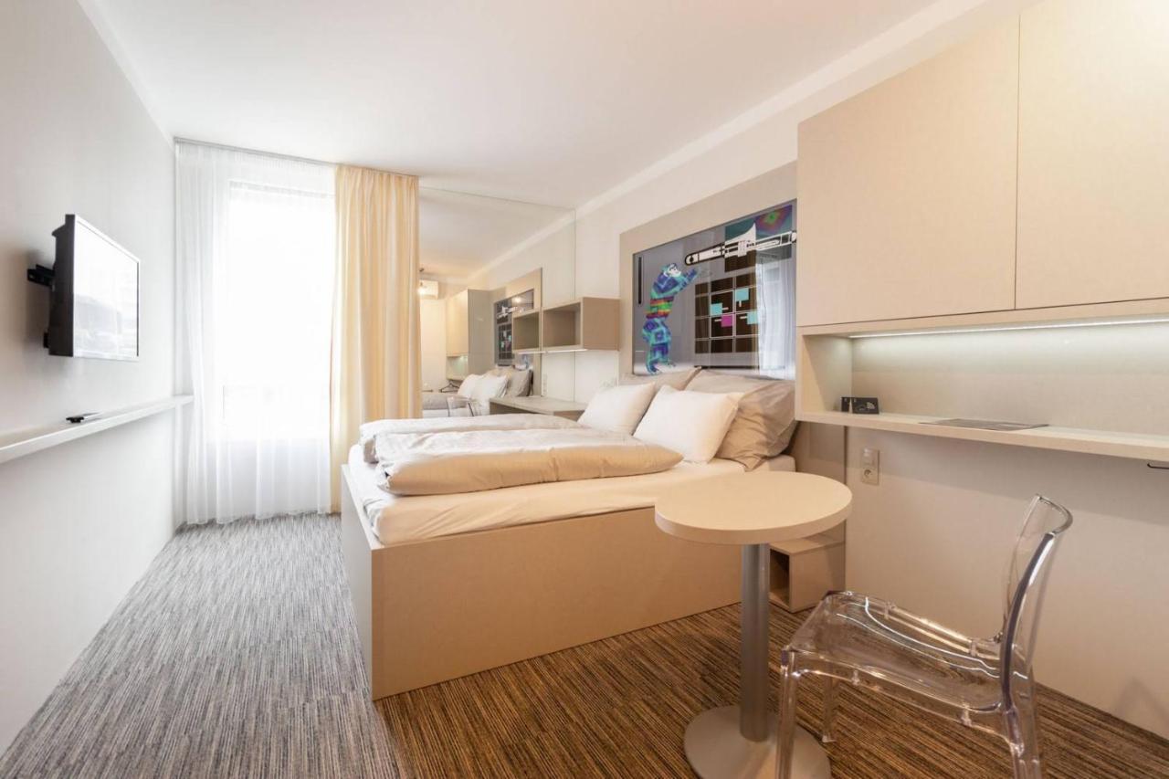 Smarthotel Nezvalova Archa Olomouc Bagian luar foto