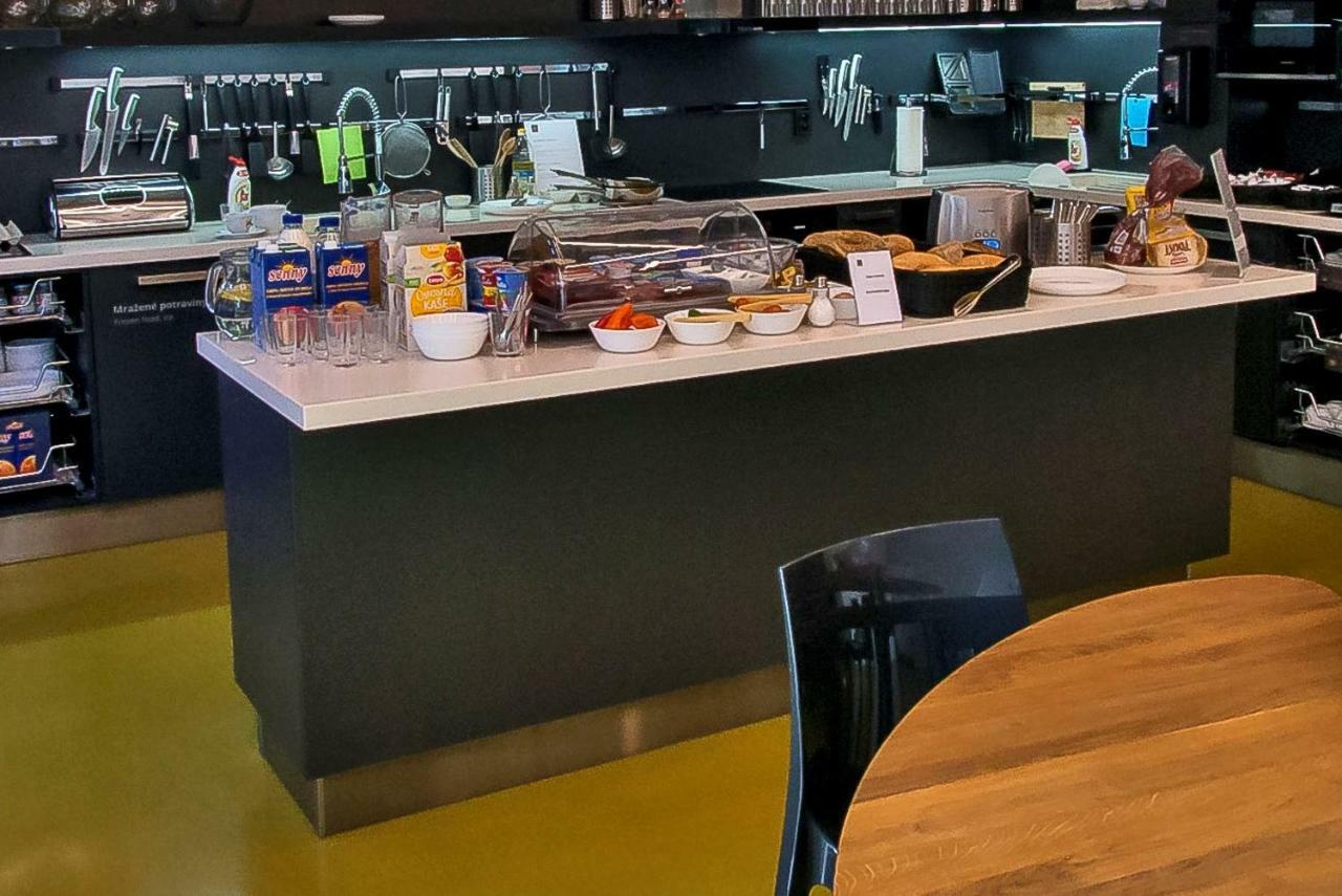 Smarthotel Nezvalova Archa Olomouc Bagian luar foto